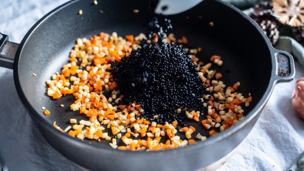 Zander auf Linsengemüse mit Safransud | Rezept Rimoco