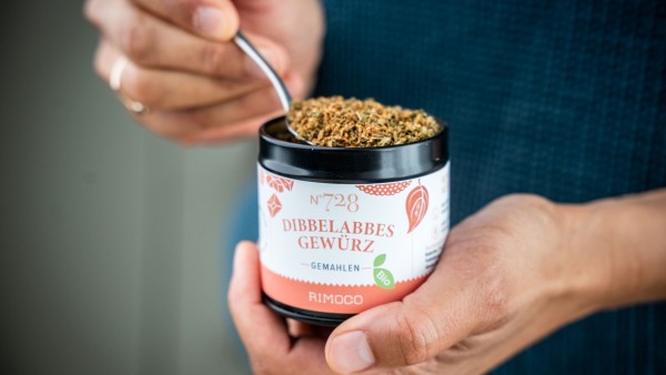 Dibbelabbes mit Apfel-Zwiebel-Chutney
